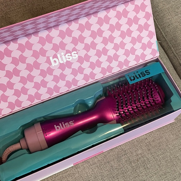 NWT Bliss One Step Hair Styler - Picture 3 of 7